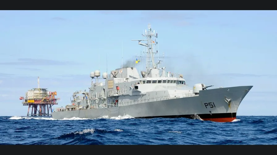 LÉ Róisín photo