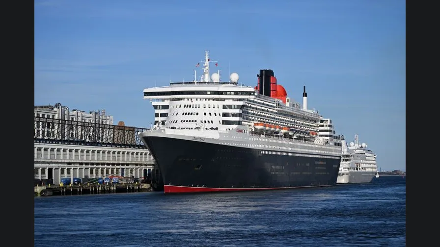 Queen Mary 2 photo